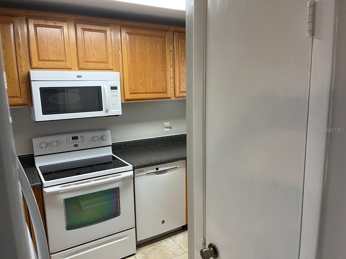 2763 WOODGATE LN #111, SARASOTA, FL, 34231