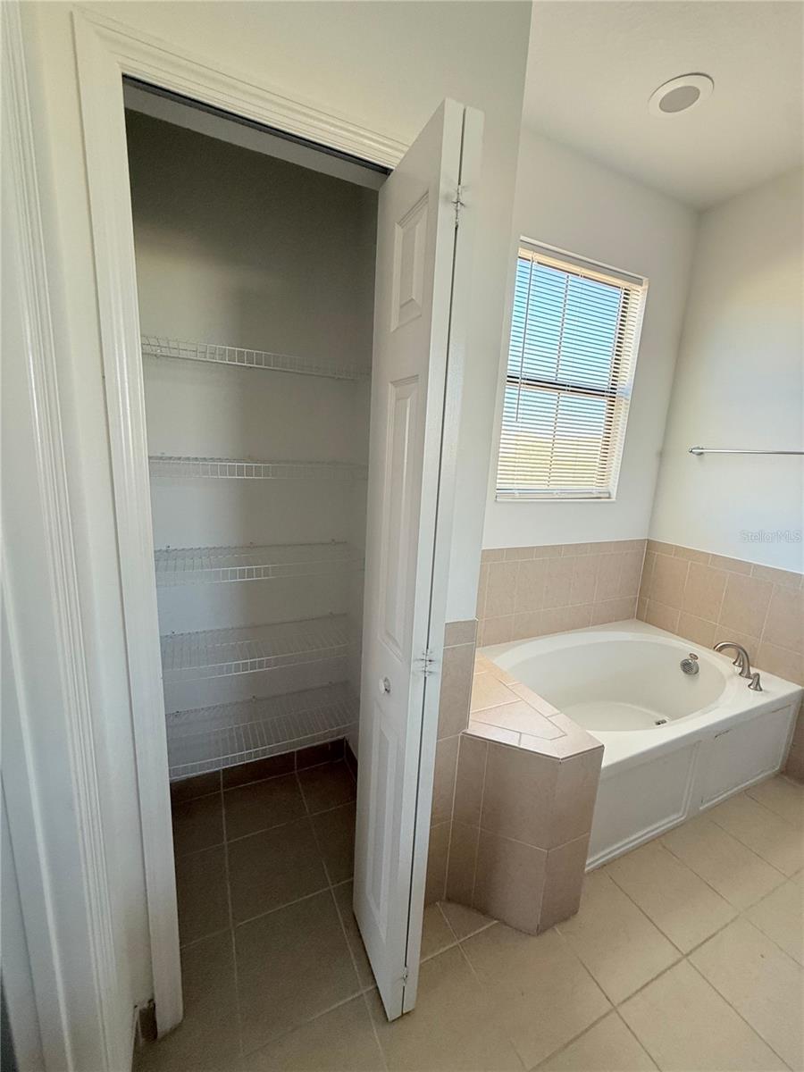 1779 PORTOFINO MEADOWS BLVD, ORLANDO, FL, 32824