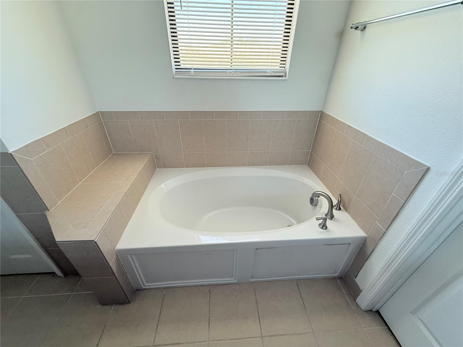 1779 PORTOFINO MEADOWS BLVD, ORLANDO, FL, 32824