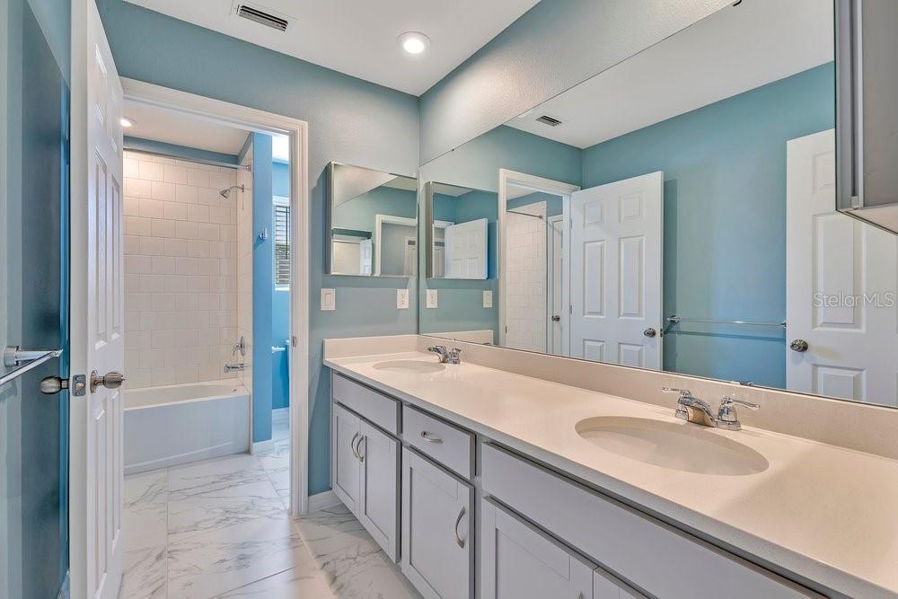 9406 LAUNCH POINT RD, ORLANDO, FL, 32832