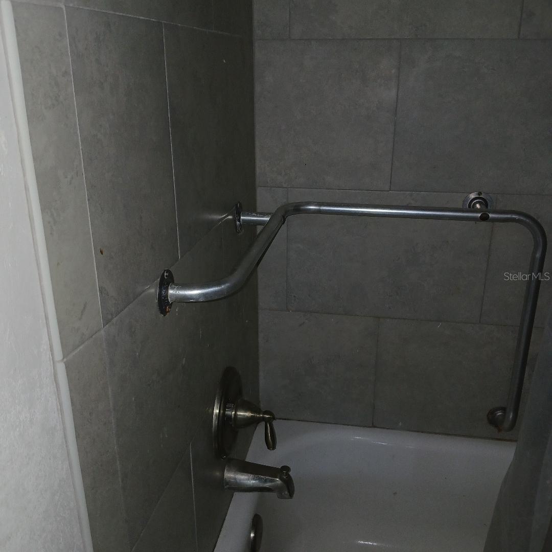 W7882587 Property Photo