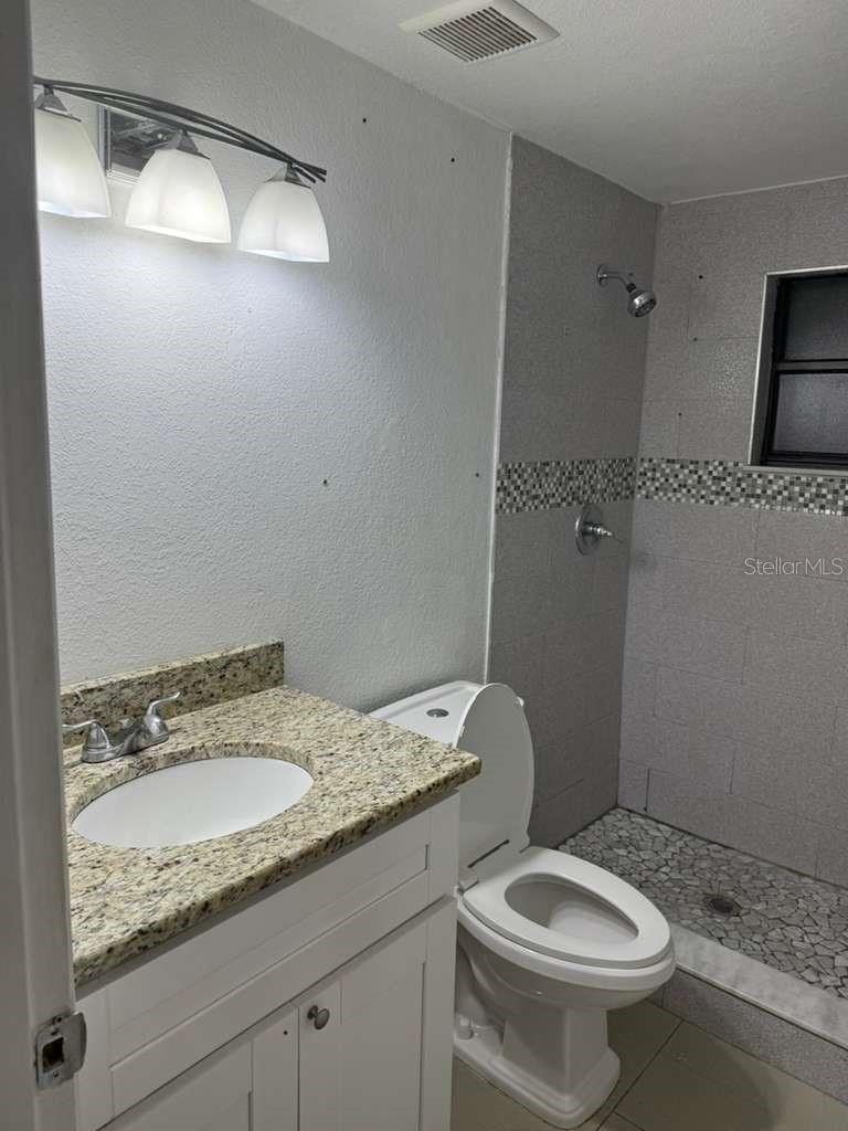 8518 WOODLAKE DR, TAMPA, FL, 33615