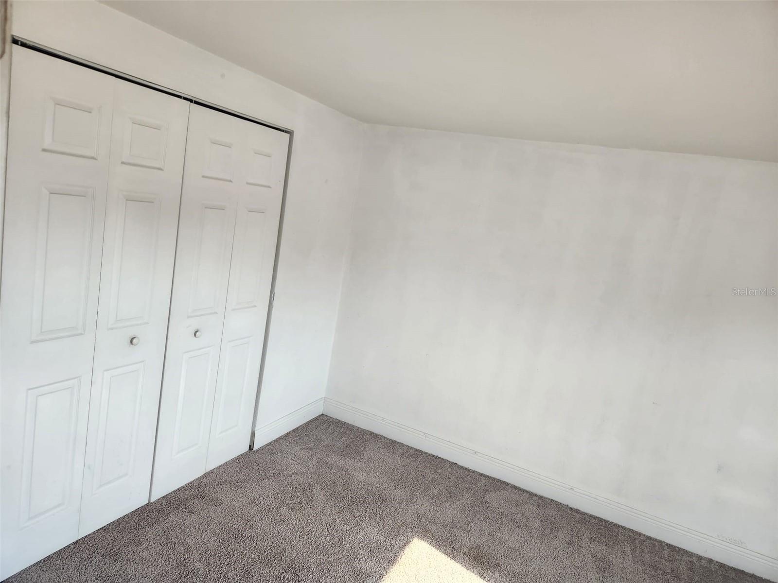 8518 WOODLAKE DR, TAMPA, FL, 33615