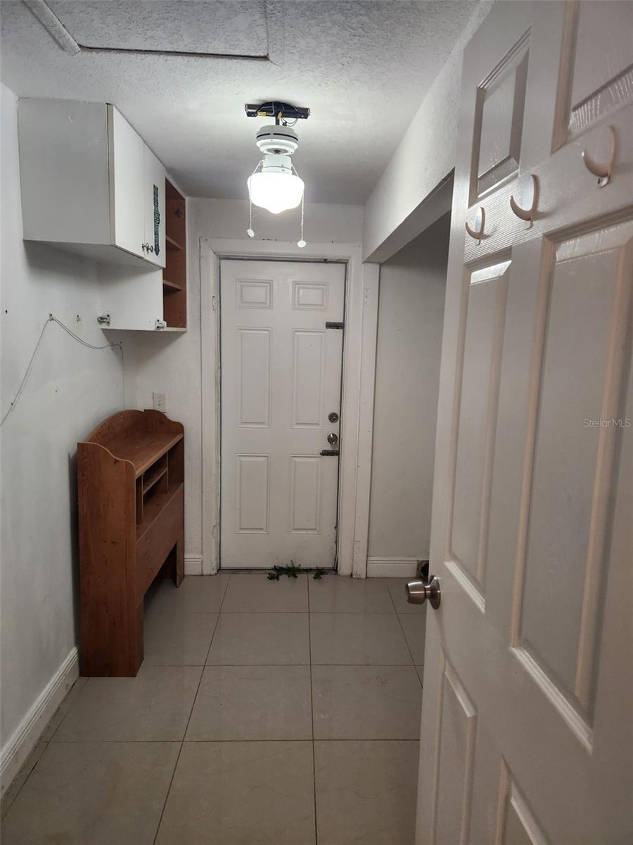 8518 WOODLAKE DR, TAMPA, FL, 33615