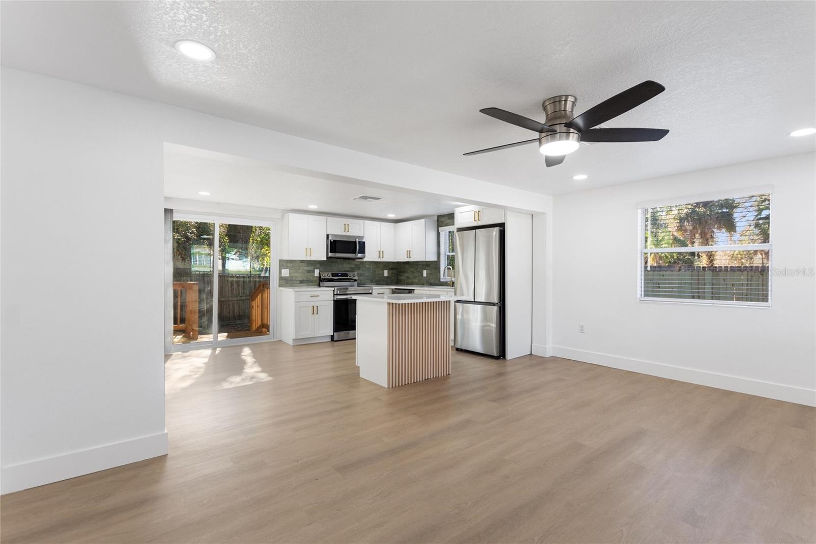 9807 N 19TH ST, TAMPA, FL, 33612