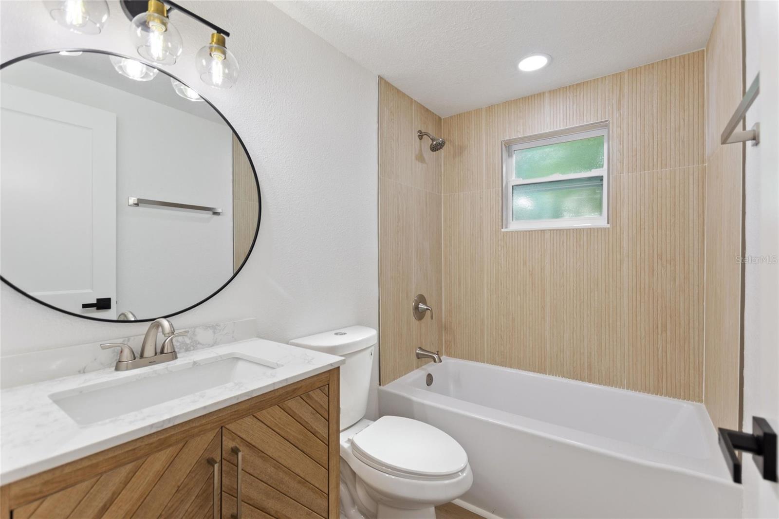 9807 N 19TH ST, TAMPA, FL, 33612