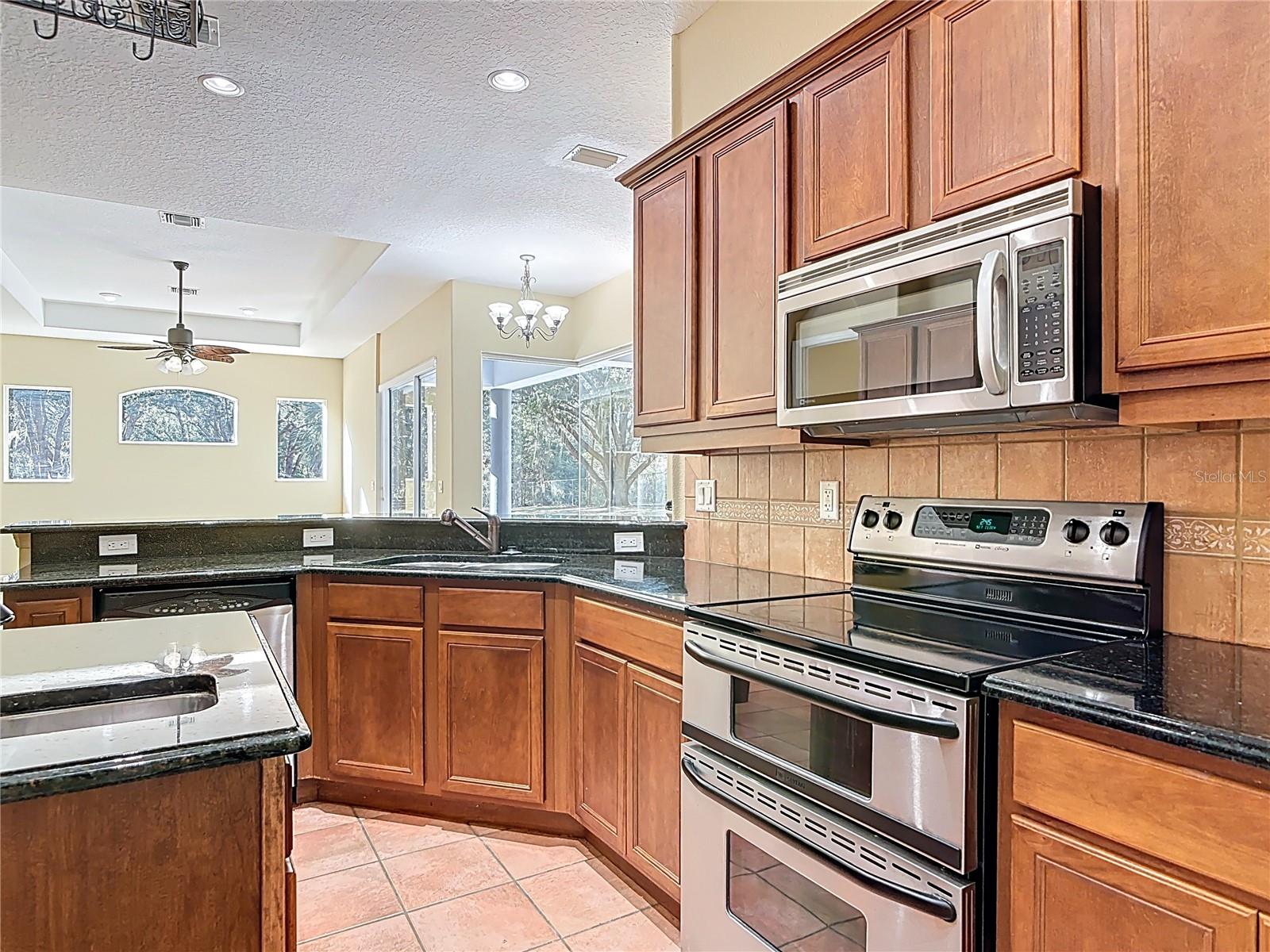 949 HAWK LNDG, FRUITLAND PARK, FL, 34731