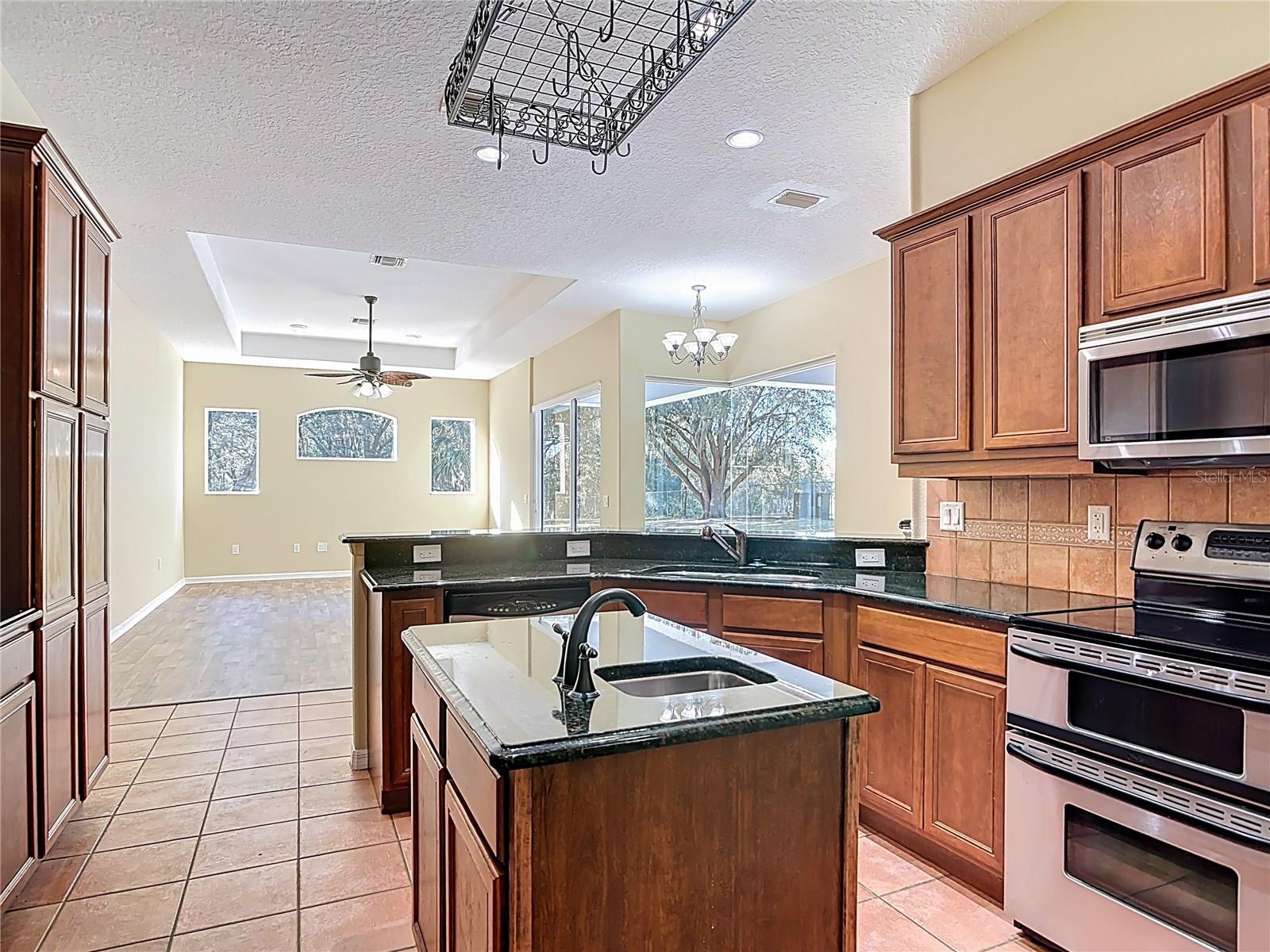 949 HAWK LNDG, FRUITLAND PARK, FL, 34731