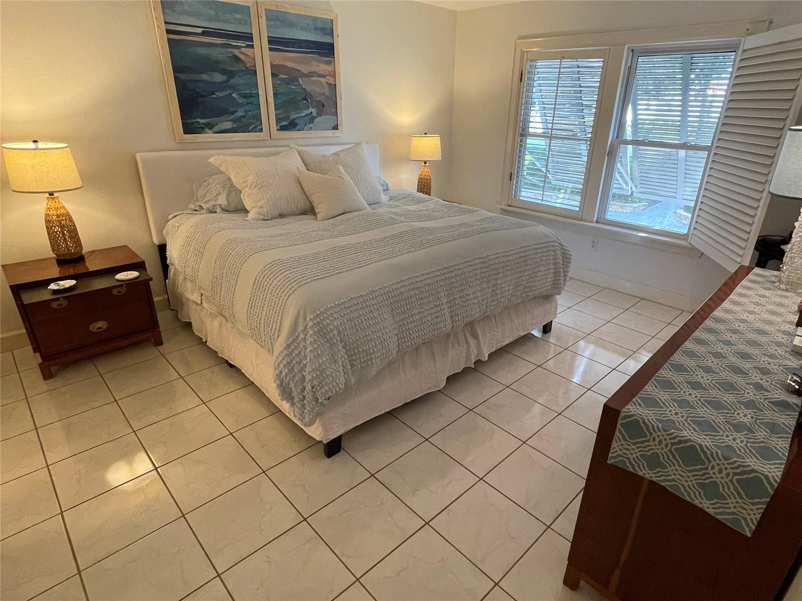 6039 E PEPPERTREE WAY #222, SARASOTA, FL, 34242