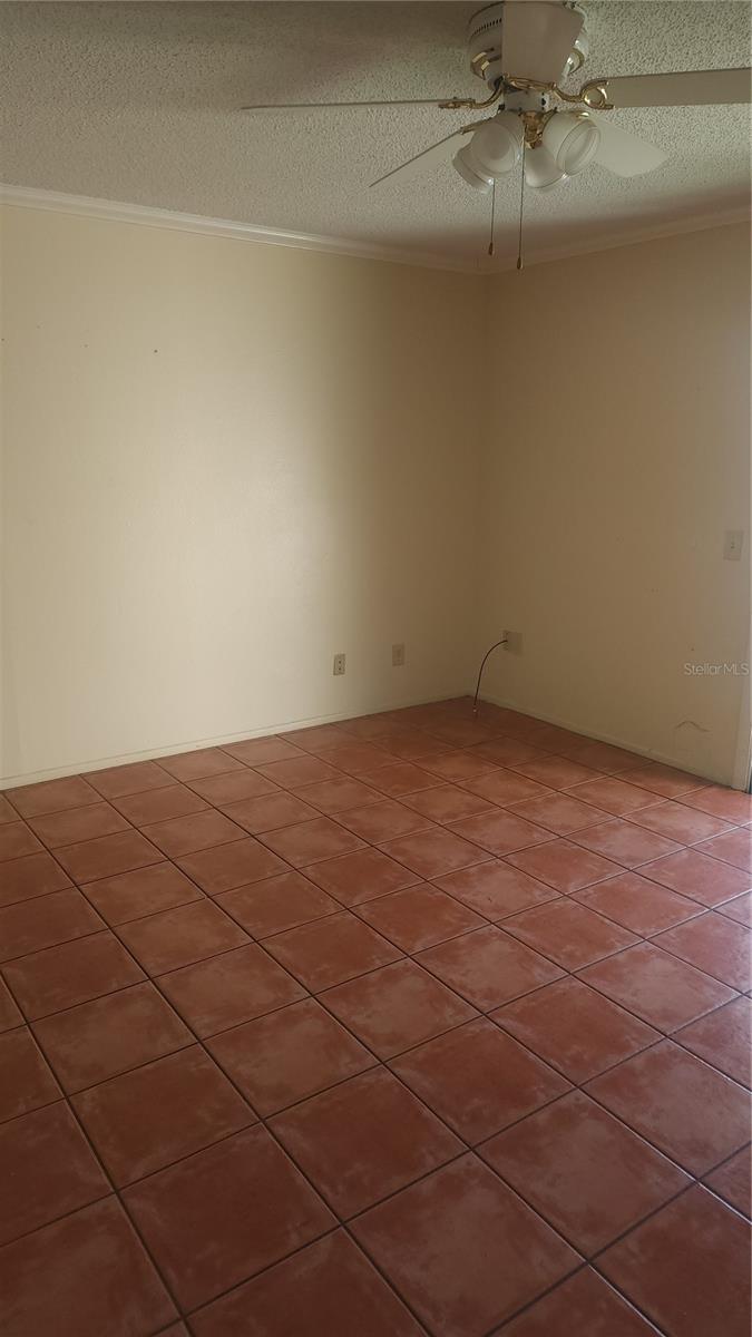 14460 REUTER STRASSE CIR #718, TAMPA, FL, 33613