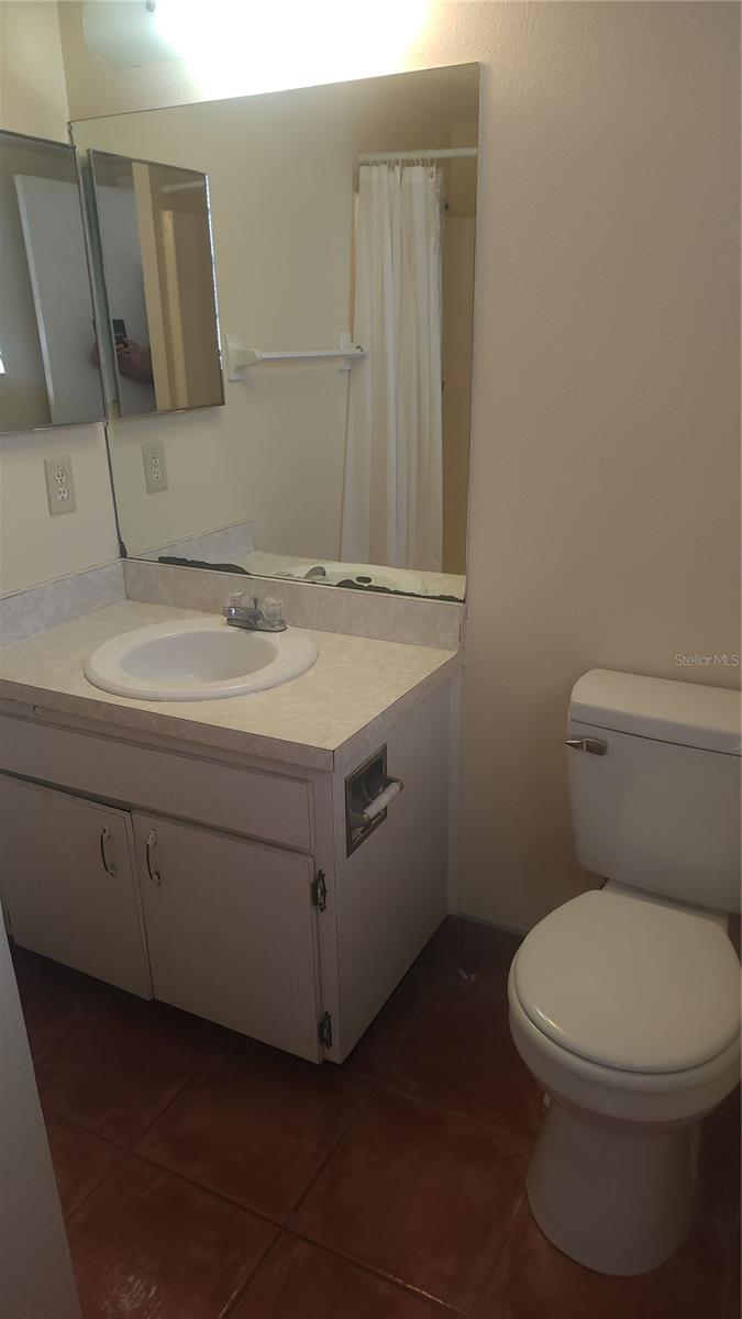 14460 REUTER STRASSE CIR #718, TAMPA, FL, 33613