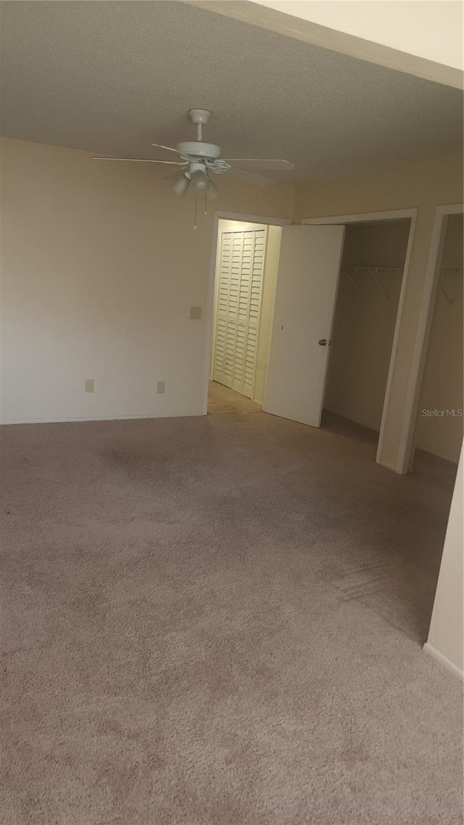 14460 REUTER STRASSE CIR #718, TAMPA, FL, 33613