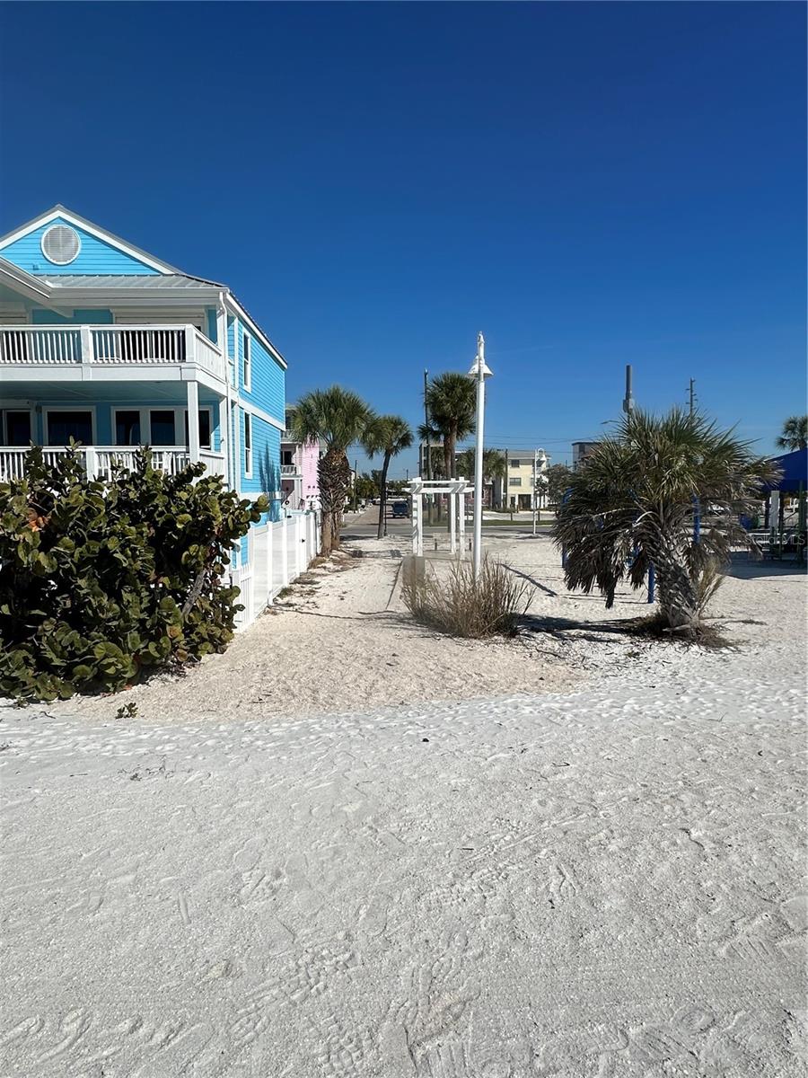 24 80TH TER, TREASURE ISLAND, FL, 33706