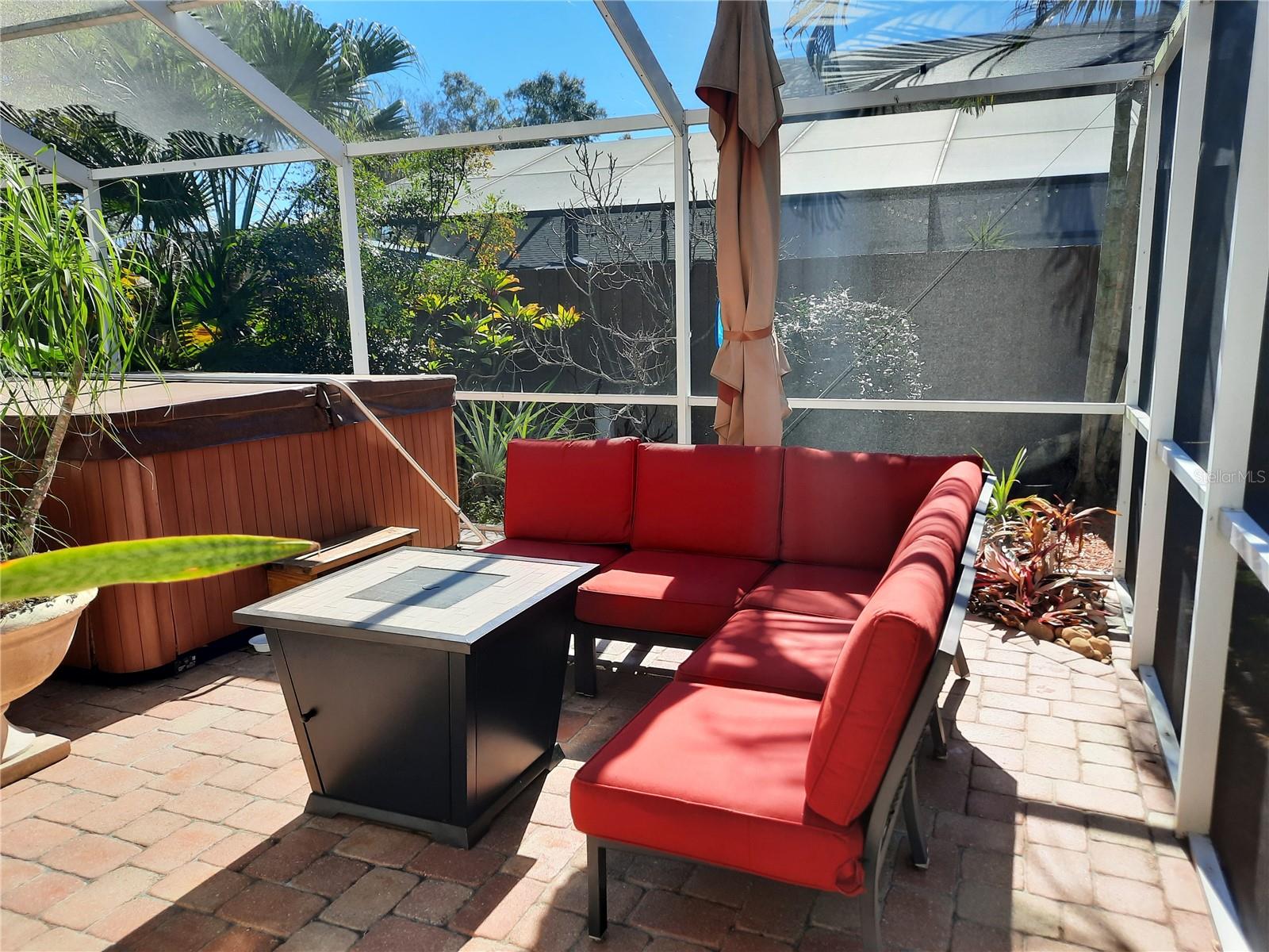 8602 LEIGHTON DR, TAMPA, FL, 33614