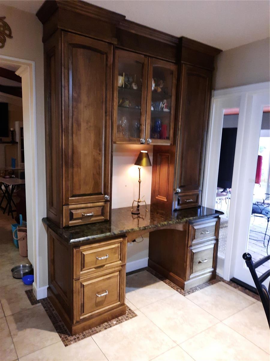 8602 LEIGHTON DR, TAMPA, FL, 33614