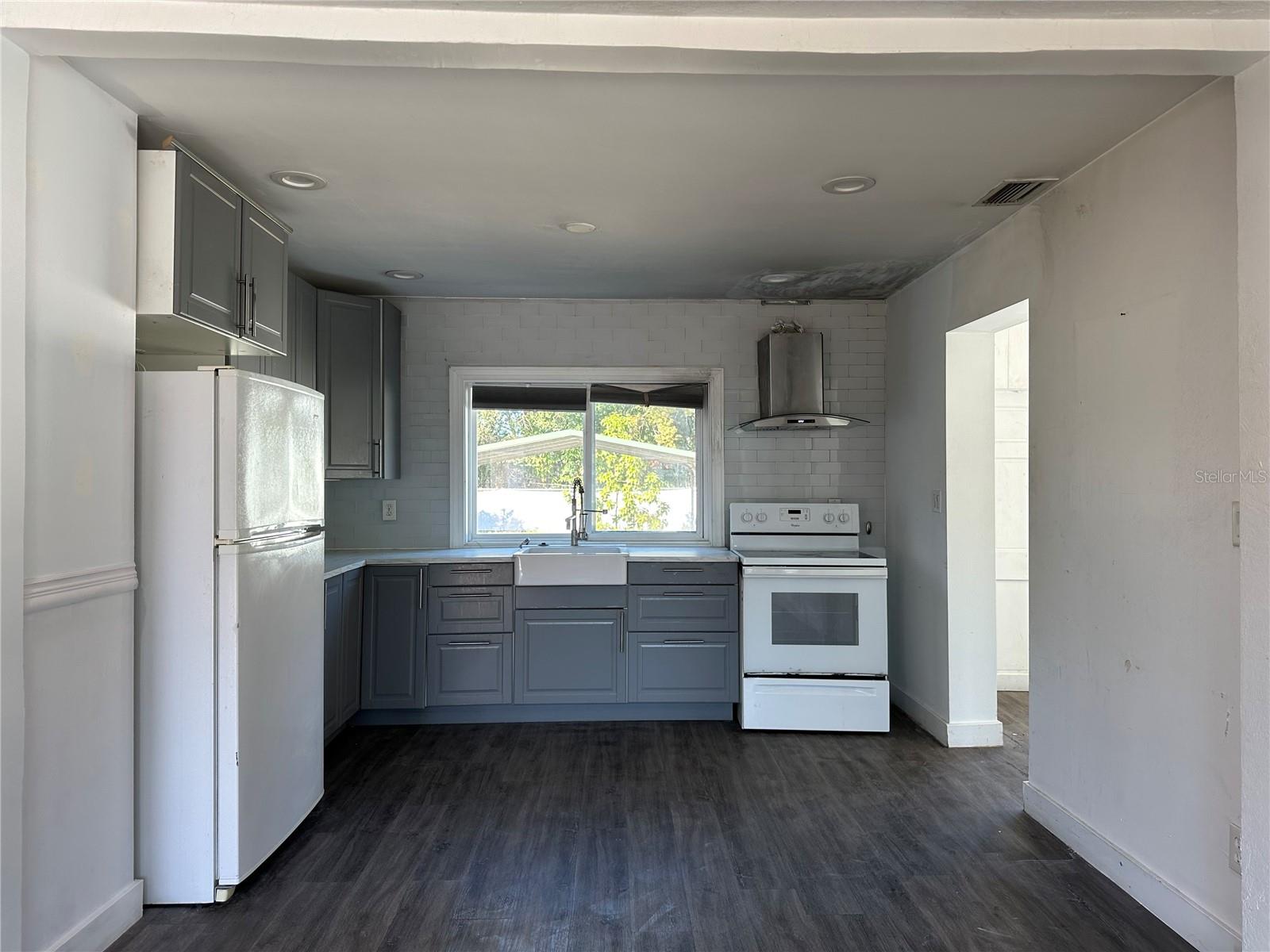 2443 E JERSEY AVE, ORLANDO, FL, 32806