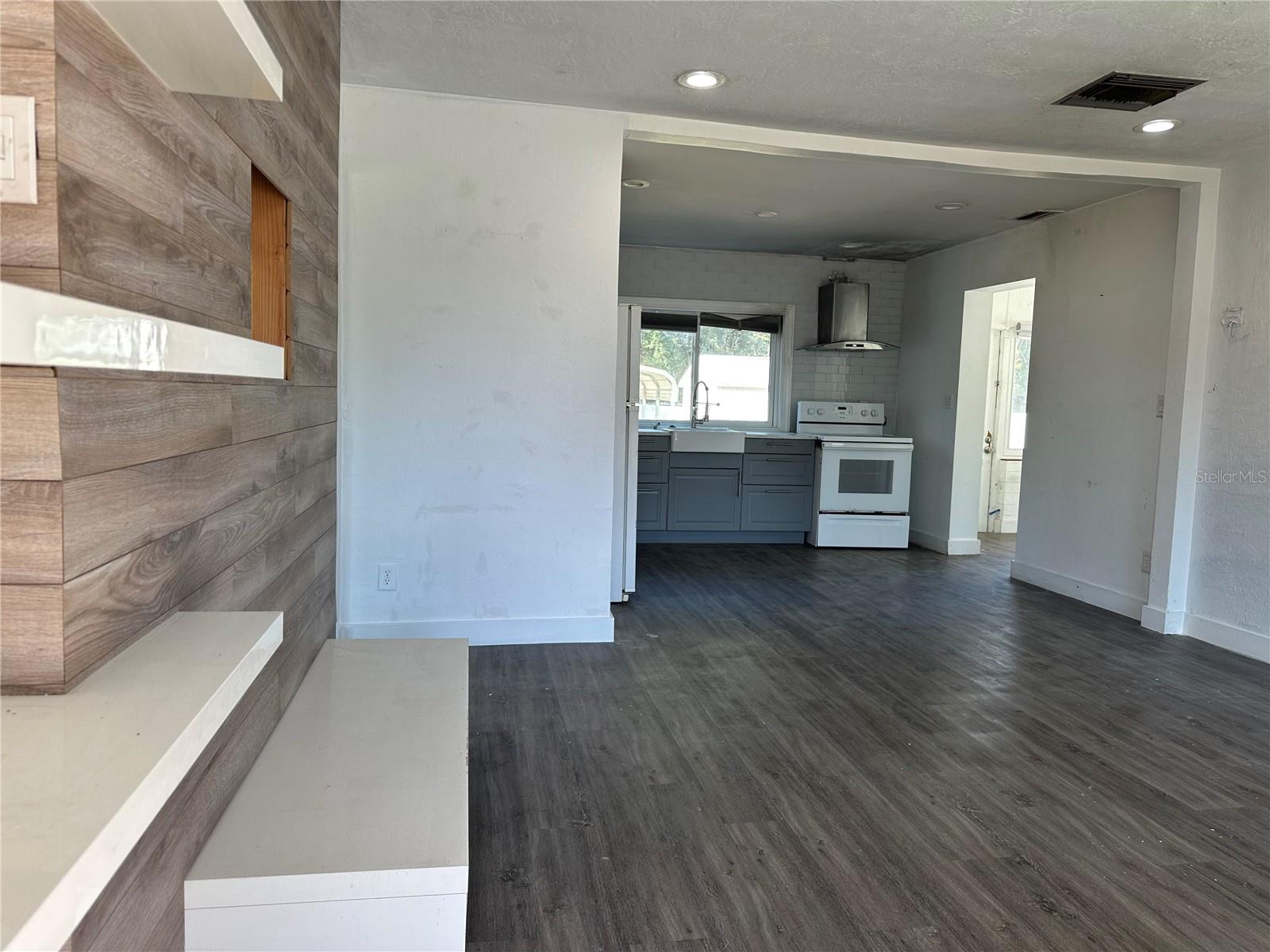 2443 E JERSEY AVE, ORLANDO, FL, 32806