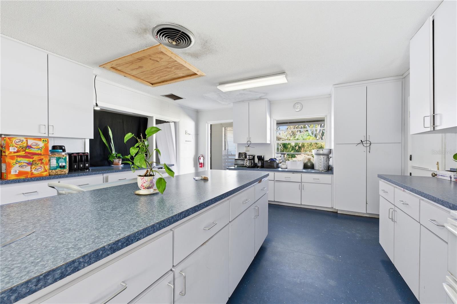 6104 POLK AVE NW, LAKELAND, FL, 33810