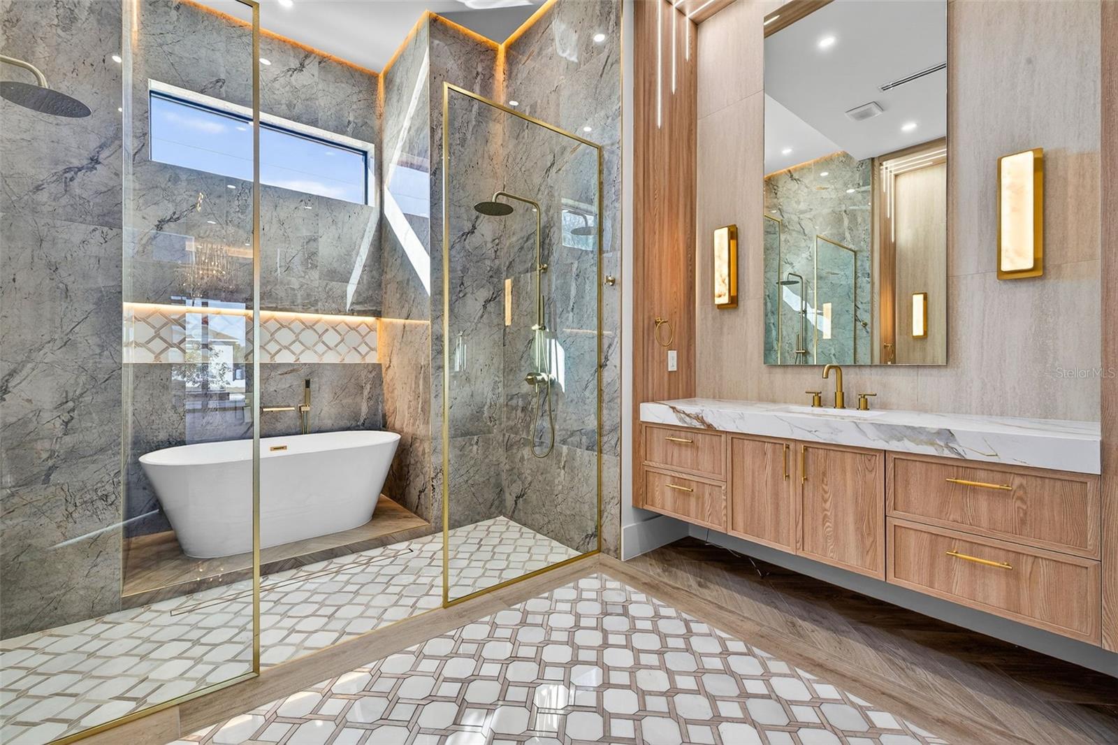 1825 NW 37TH AVE, CAPE CORAL, FL, 33993