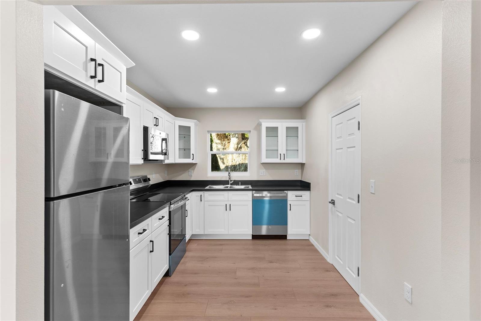 712 PILAKLAKAHA AVE, AUBURNDALE, FL, 33823