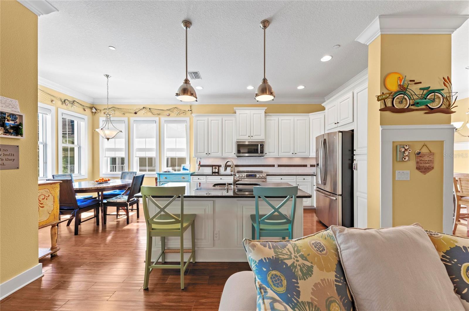 267 SAPPHIRE LAKE DR #202, BRADENTON, FL, 34209