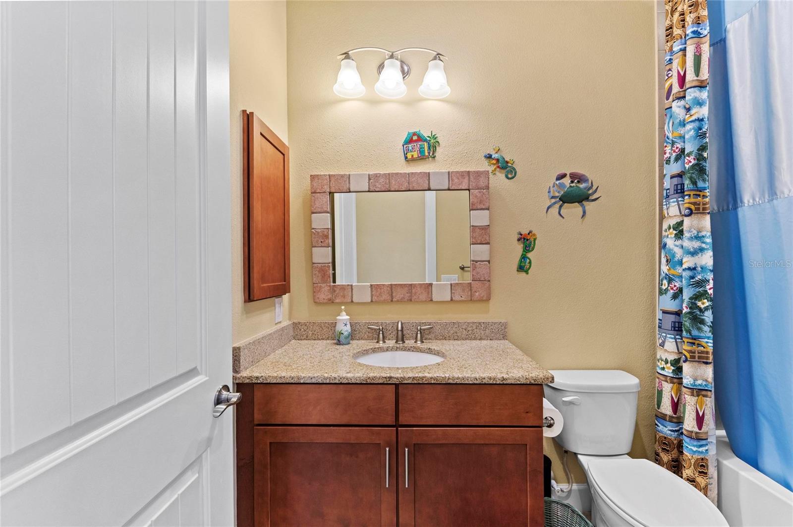 267 SAPPHIRE LAKE DR #202, BRADENTON, FL, 34209