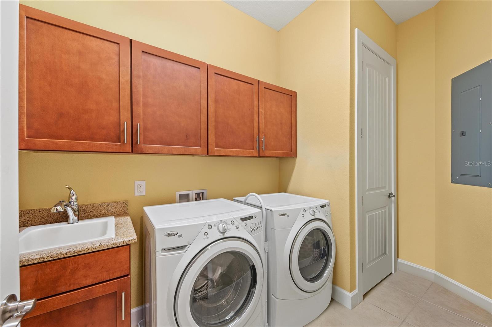 267 SAPPHIRE LAKE DR #202, BRADENTON, FL, 34209