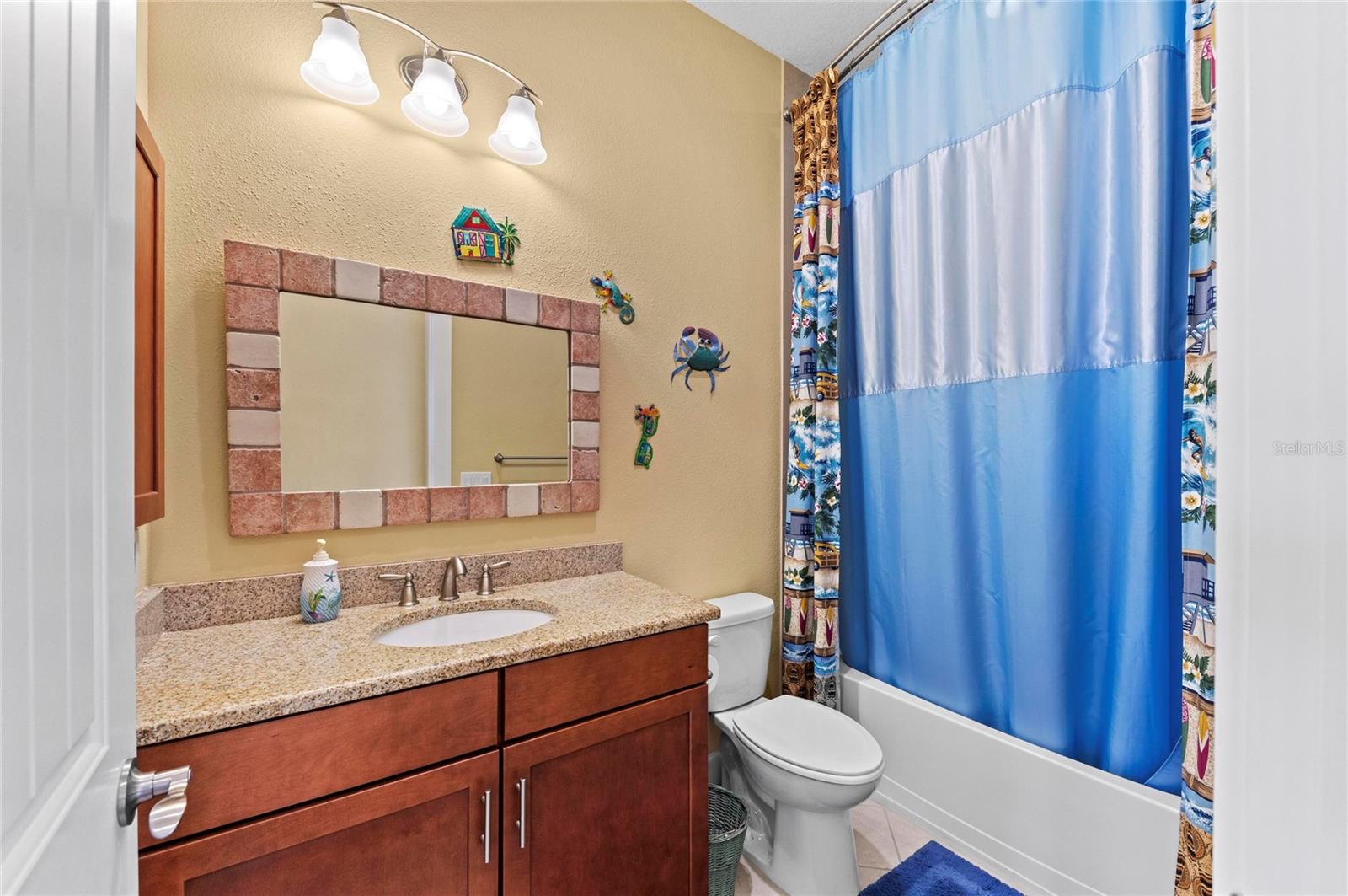 267 SAPPHIRE LAKE DR #202, BRADENTON, FL, 34209