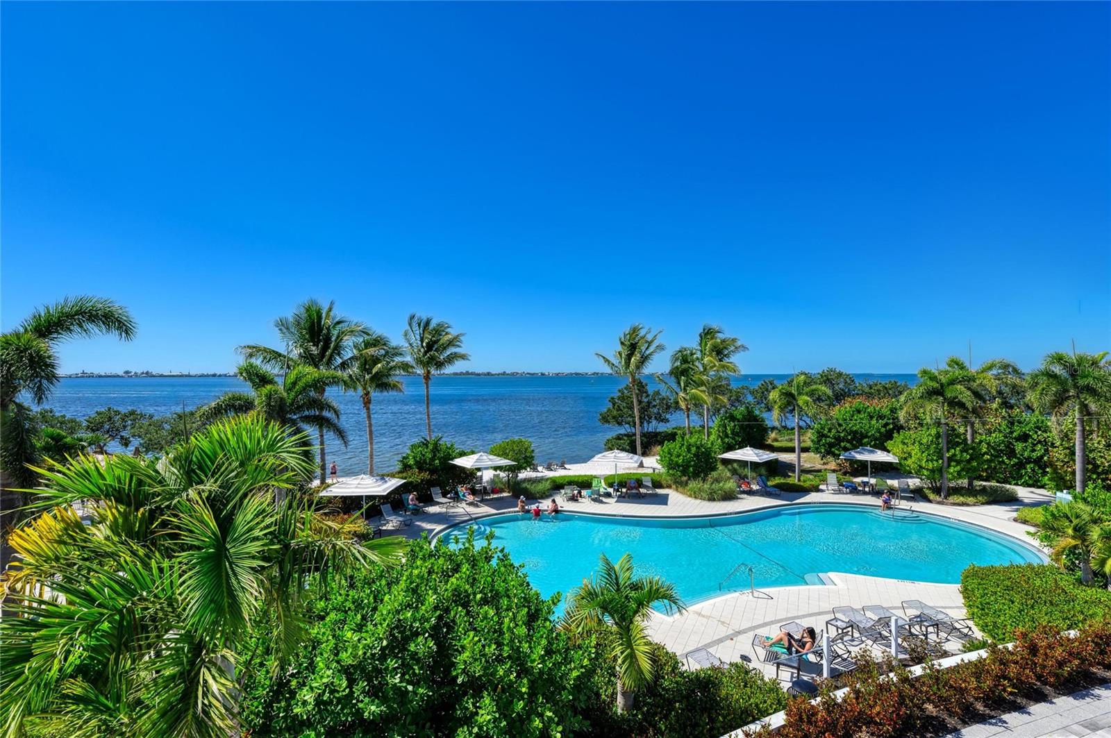 267 SAPPHIRE LAKE DR #202, BRADENTON, FL, 34209