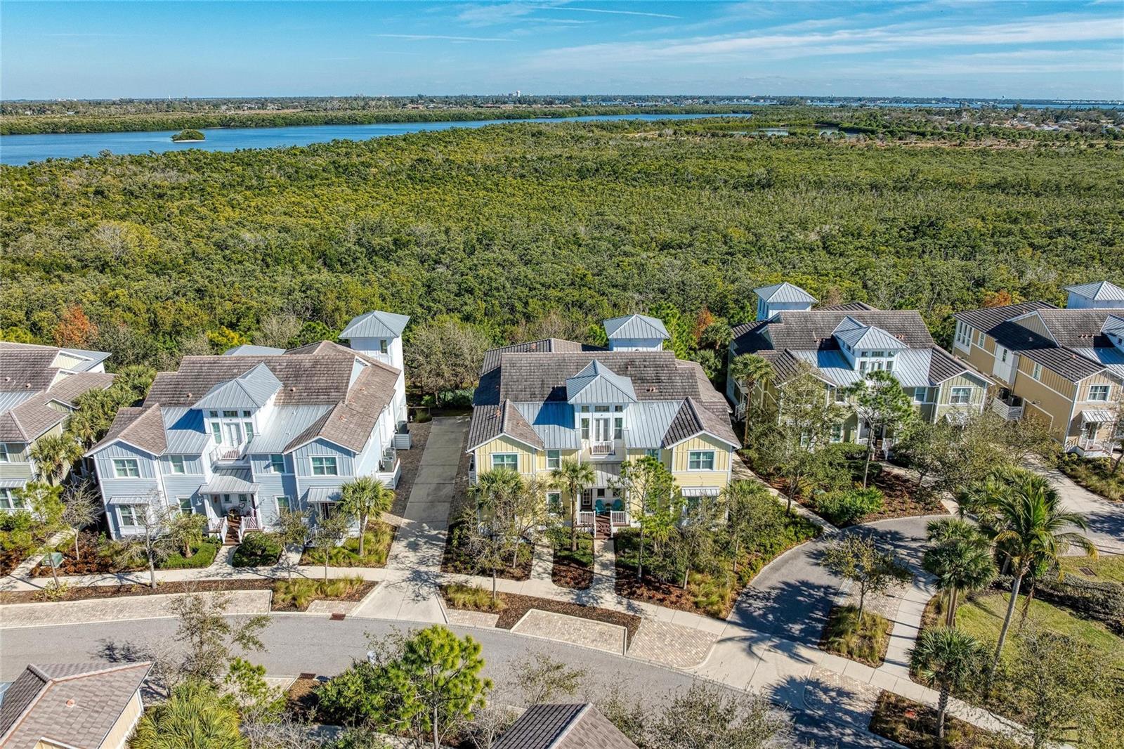 267 SAPPHIRE LAKE DR #202, BRADENTON, FL, 34209