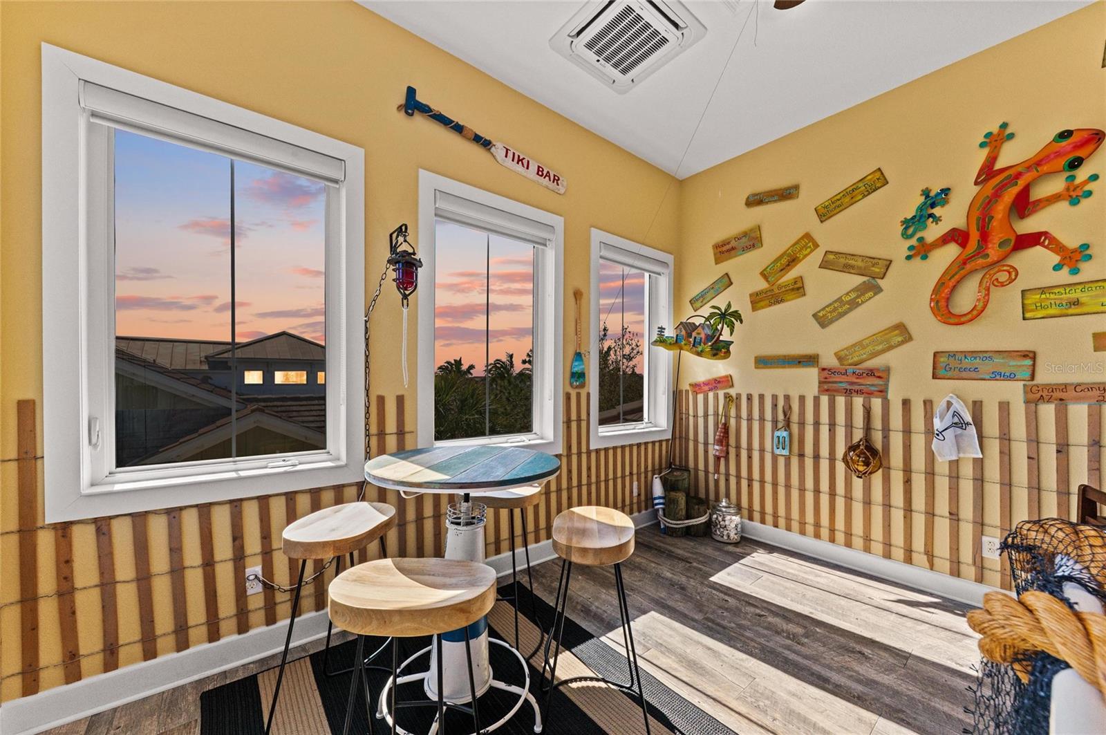 267 SAPPHIRE LAKE DR #202, BRADENTON, FL, 34209