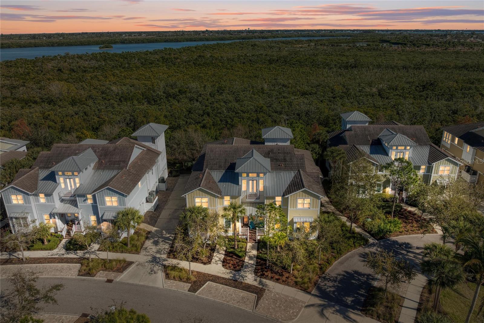 267 SAPPHIRE LAKE DR #202, BRADENTON, FL, 34209