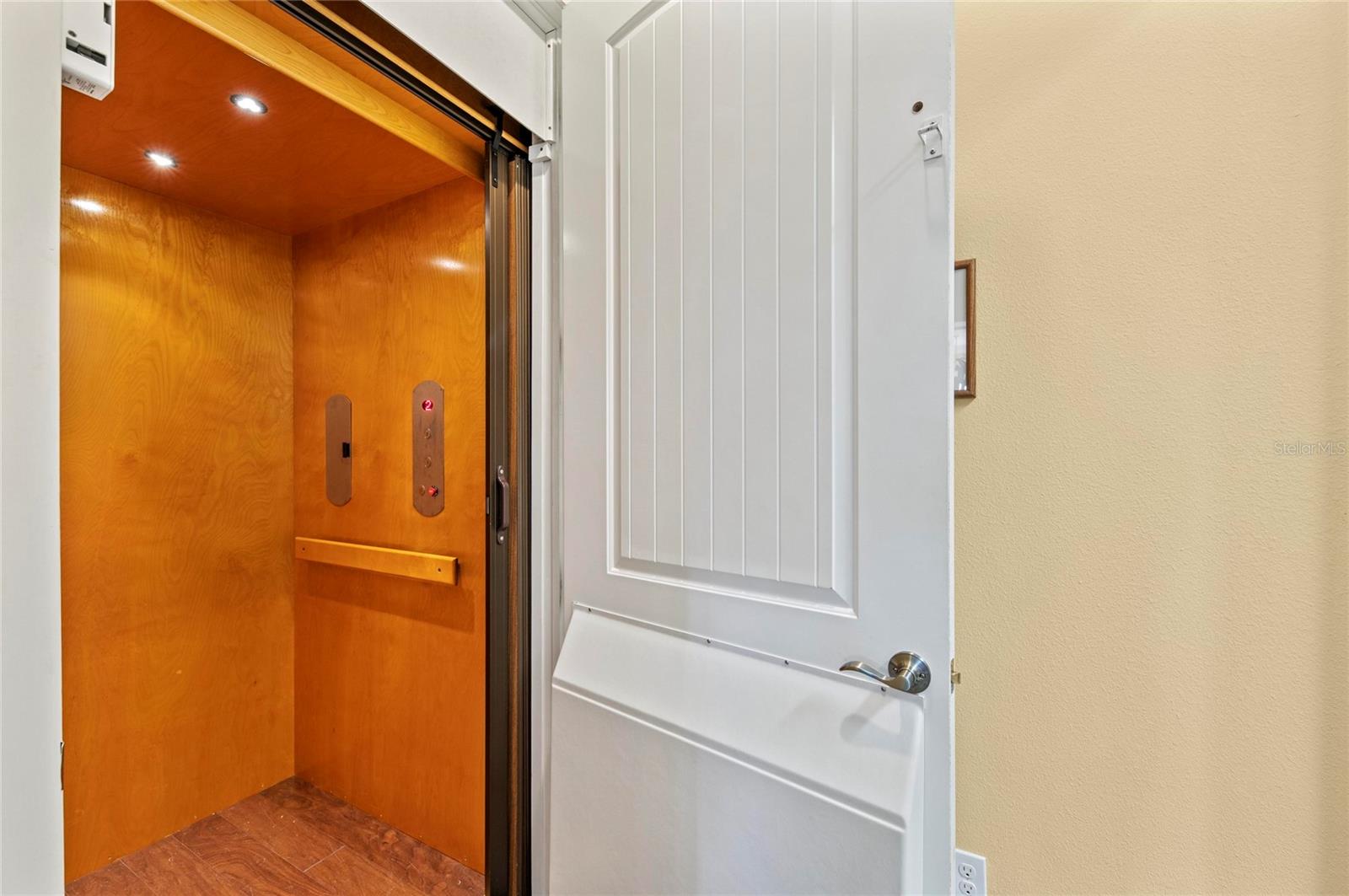 267 SAPPHIRE LAKE DR #202, BRADENTON, FL, 34209