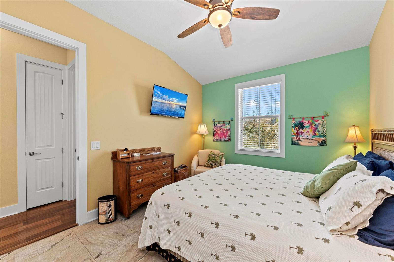 267 SAPPHIRE LAKE DR #202, BRADENTON, FL, 34209