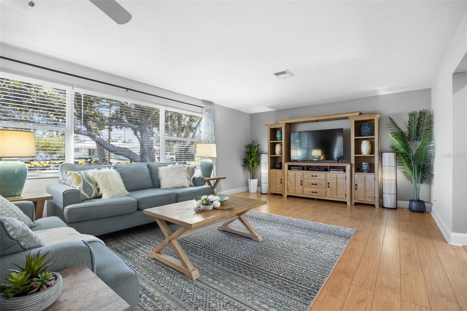 2120 MANGRUM DR, DUNEDIN, FL, 34698