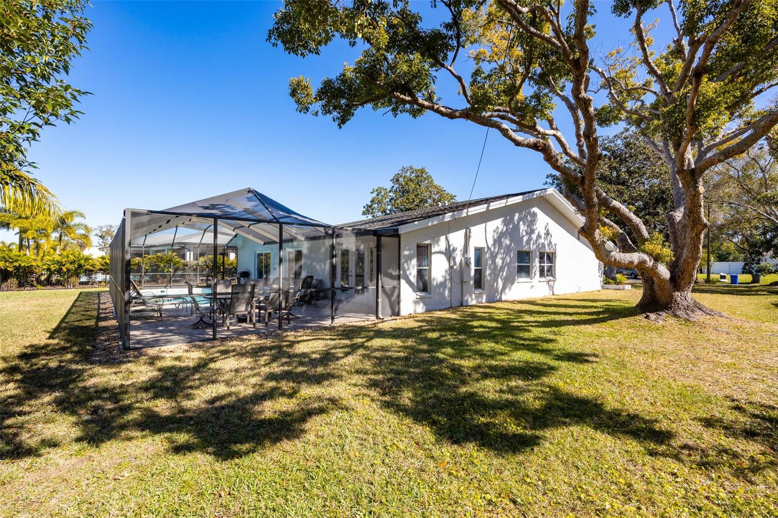 2120 MANGRUM DR, DUNEDIN, FL, 34698