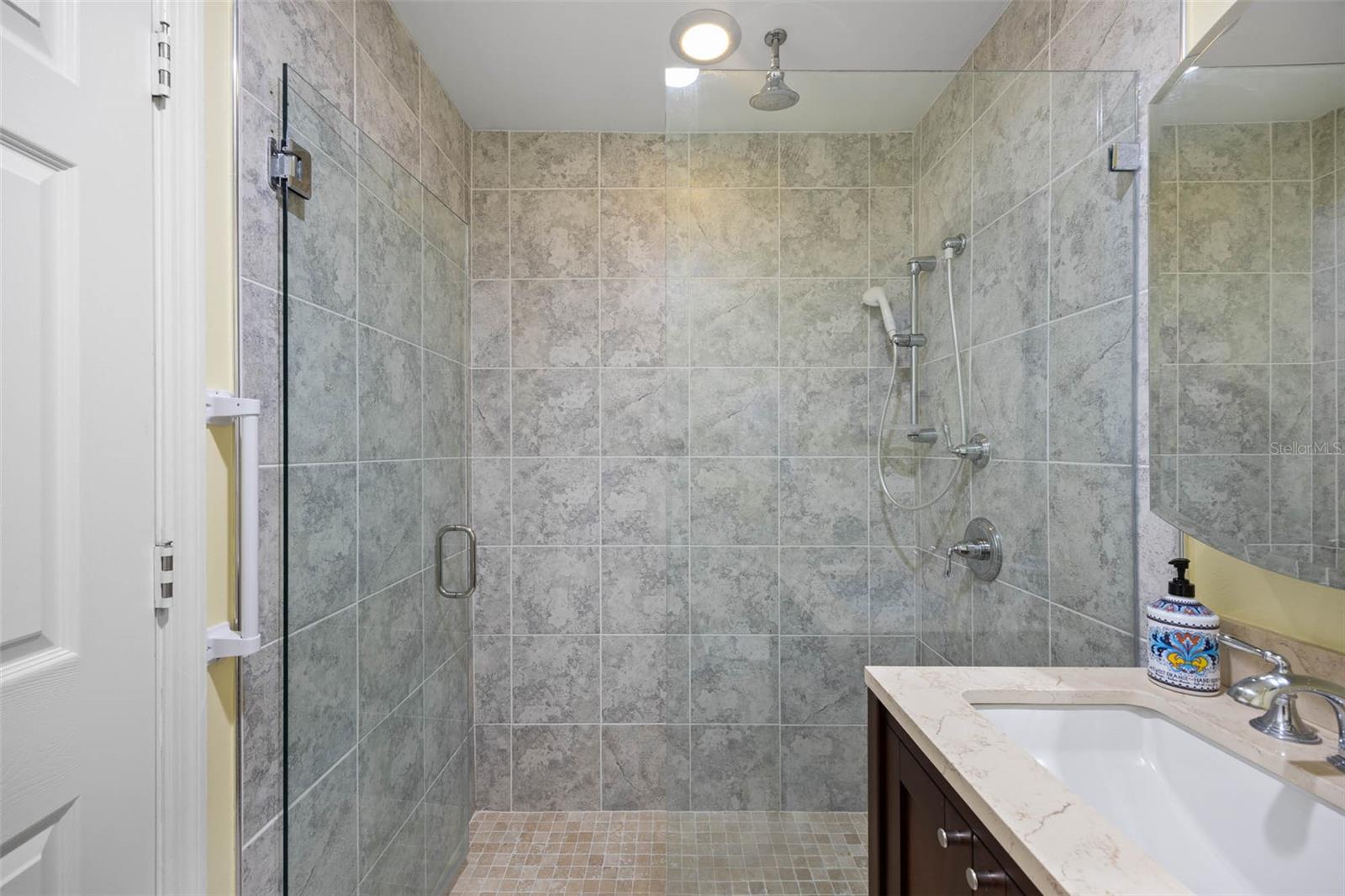 2120 MANGRUM DR, DUNEDIN, FL, 34698