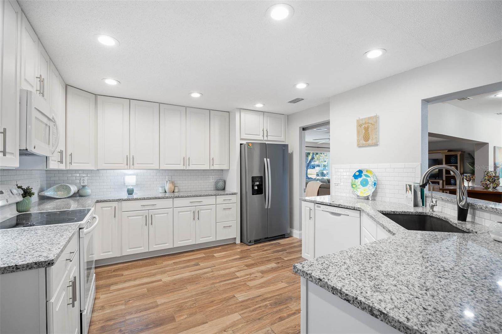 2120 MANGRUM DR, DUNEDIN, FL, 34698