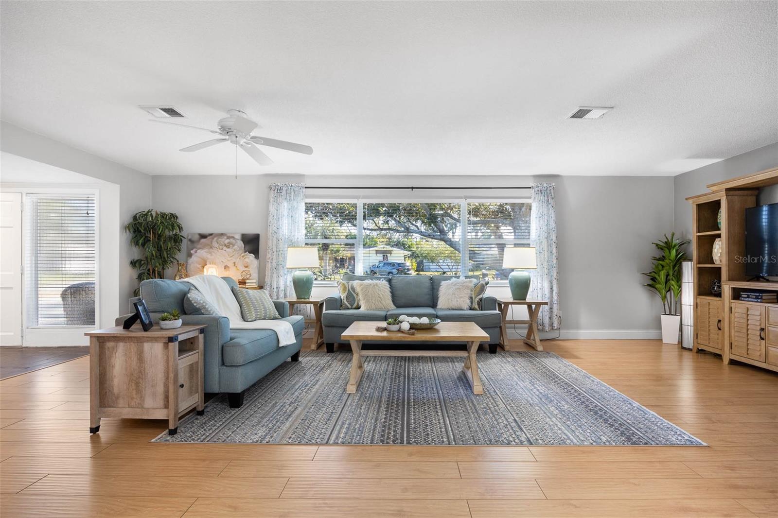 2120 MANGRUM DR, DUNEDIN, FL, 34698