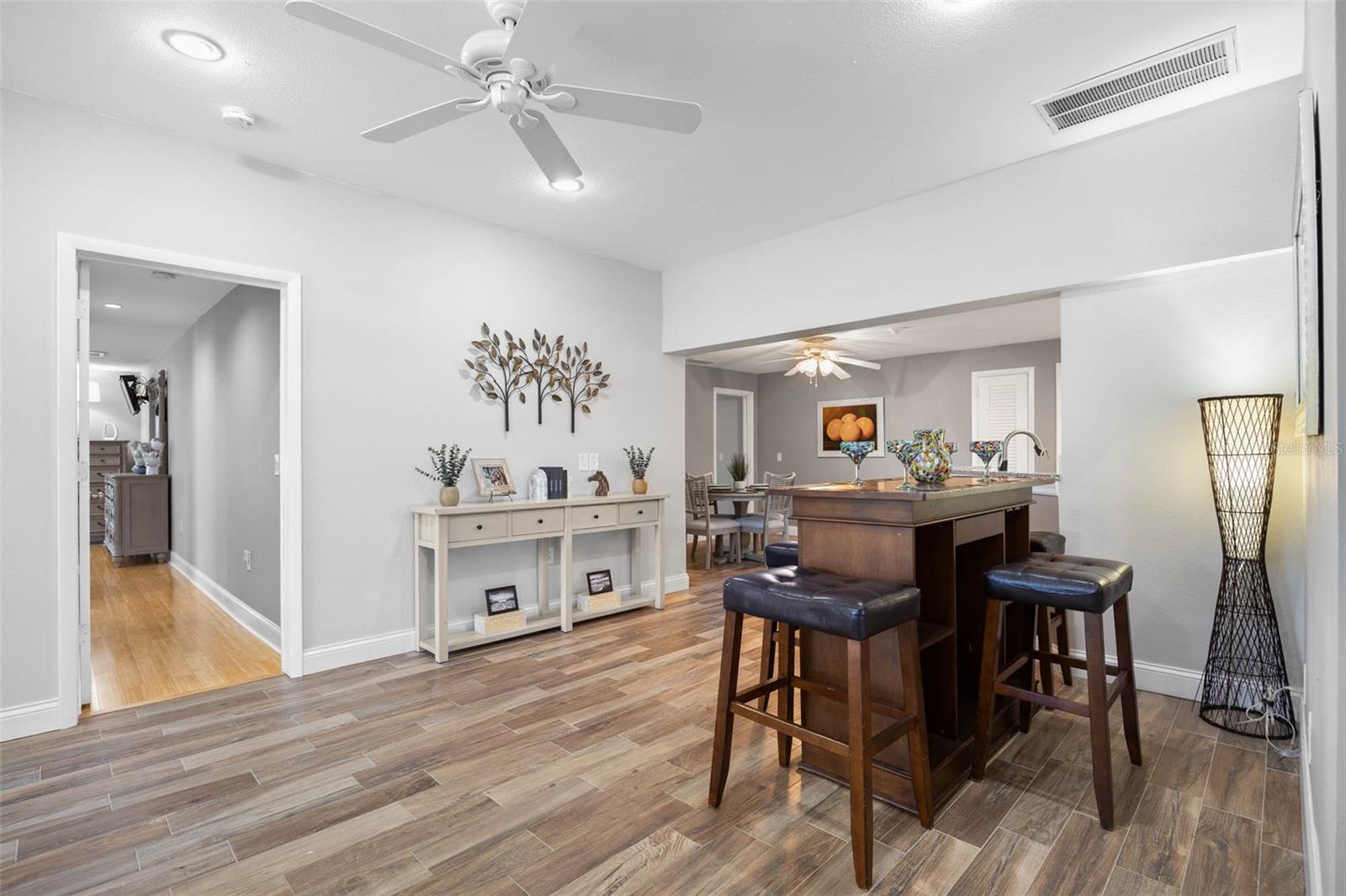 2120 MANGRUM DR, DUNEDIN, FL, 34698