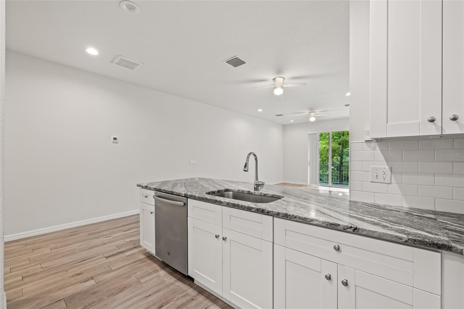 1950 LAKE RIDGE BLVD, CLEARWATER, FL, 33763