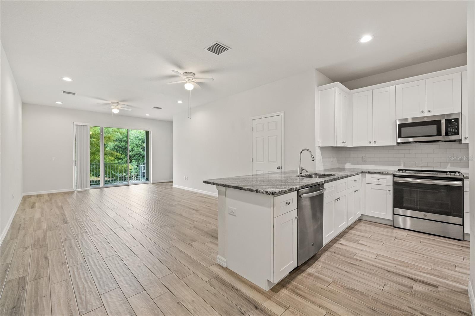 1950 LAKE RIDGE BLVD, CLEARWATER, FL, 33763