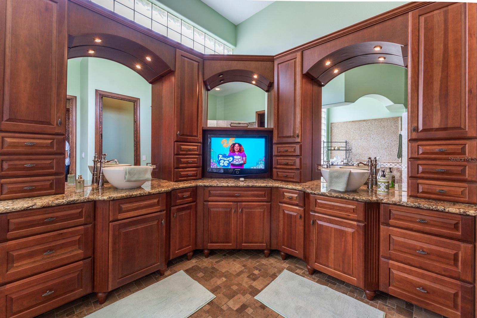 543 ISLEWORTH CLOSE, TARPON SPRINGS, FL, 34688