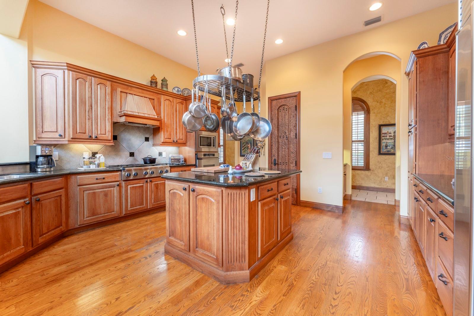 543 ISLEWORTH CLOSE, TARPON SPRINGS, FL, 34688