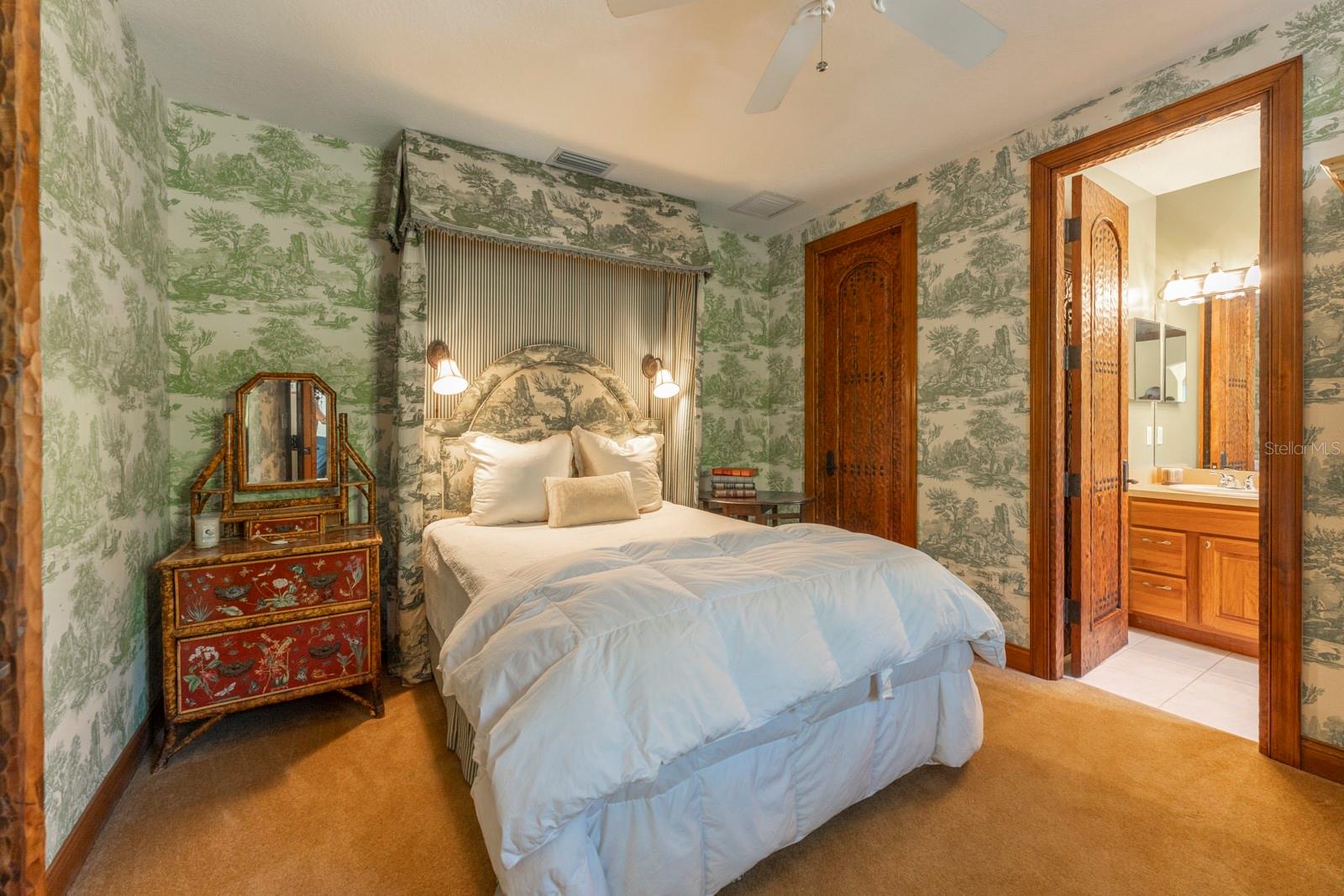 543 ISLEWORTH CLOSE, TARPON SPRINGS, FL, 34688