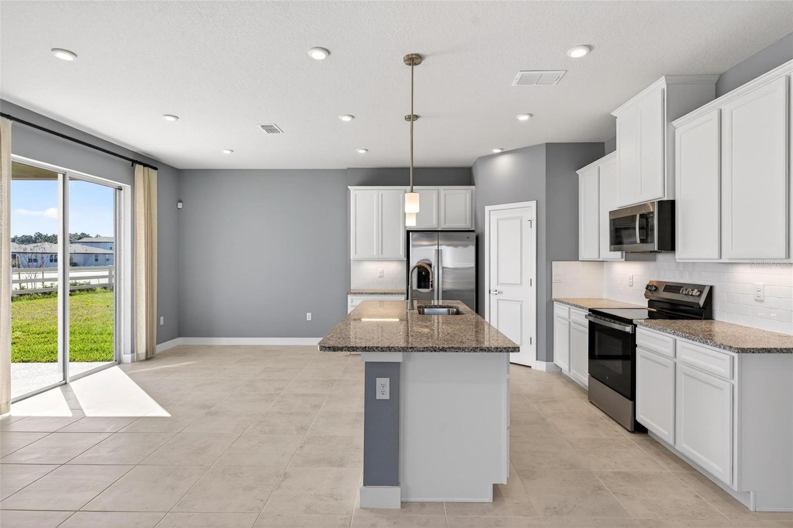 6408 DOMIZIO DR, WINTER HAVEN, FL, 33884