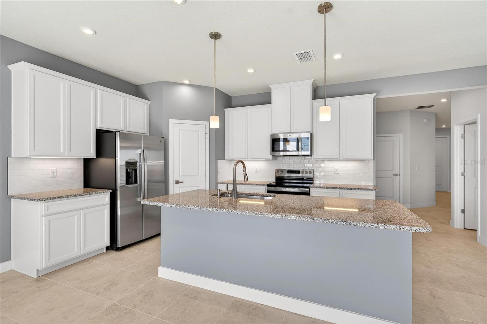 6408 DOMIZIO DR, WINTER HAVEN, FL, 33884