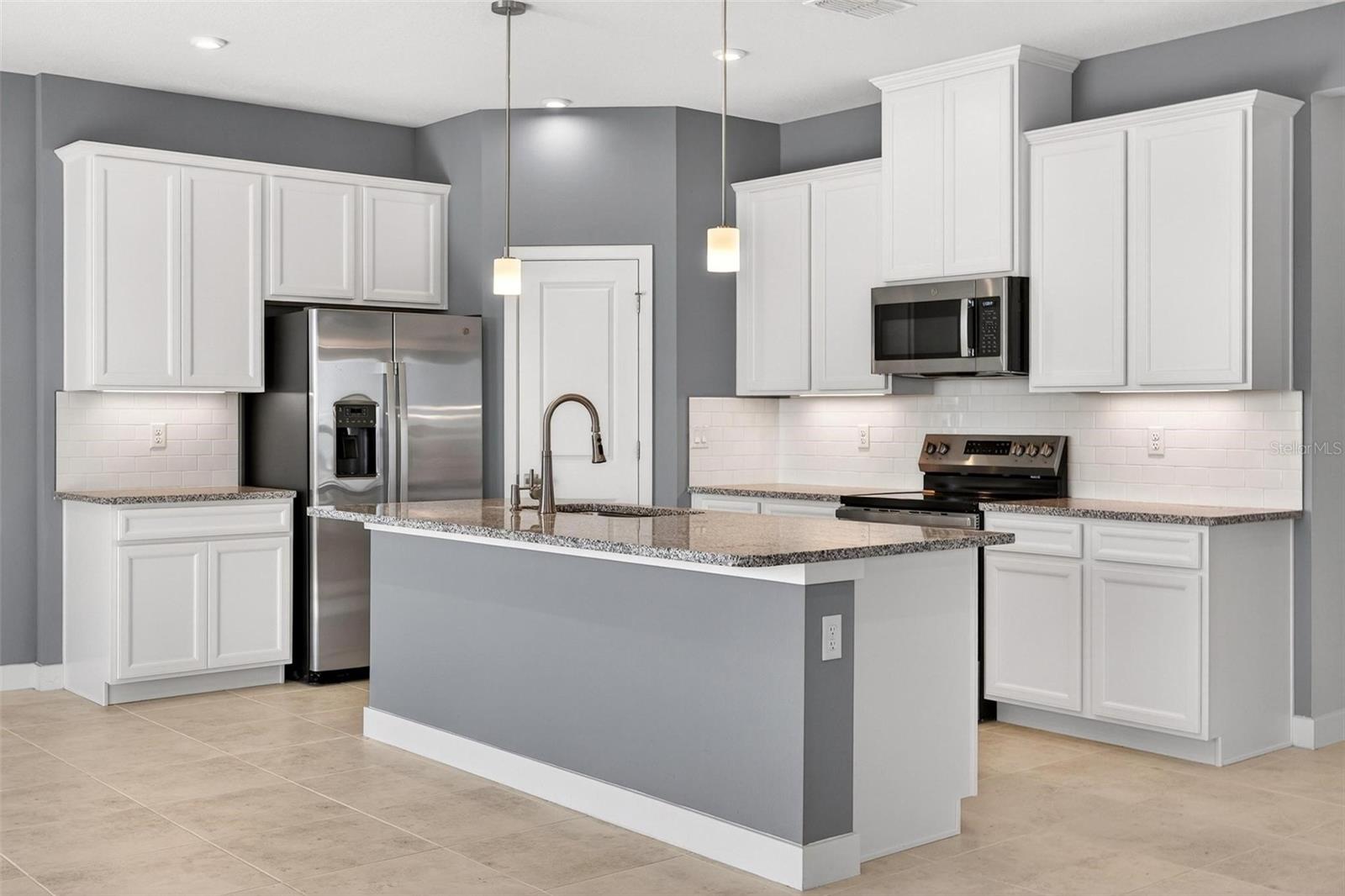 6408 DOMIZIO DR, WINTER HAVEN, FL, 33884