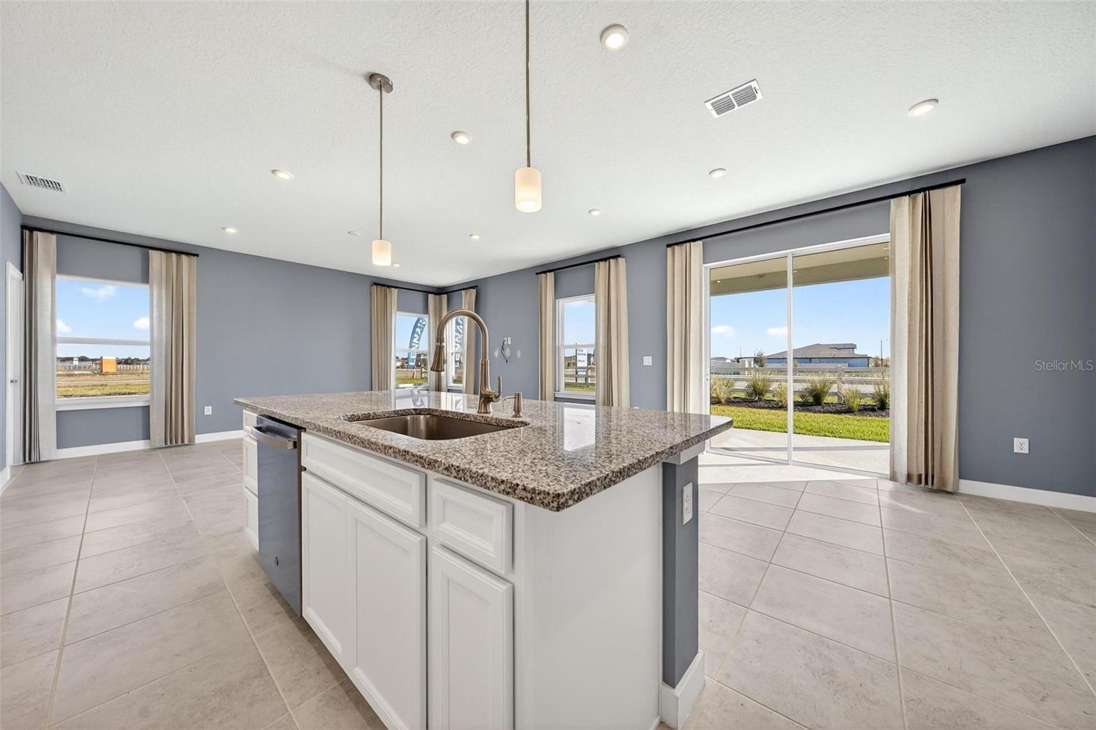 6408 DOMIZIO DR, WINTER HAVEN, FL, 33884