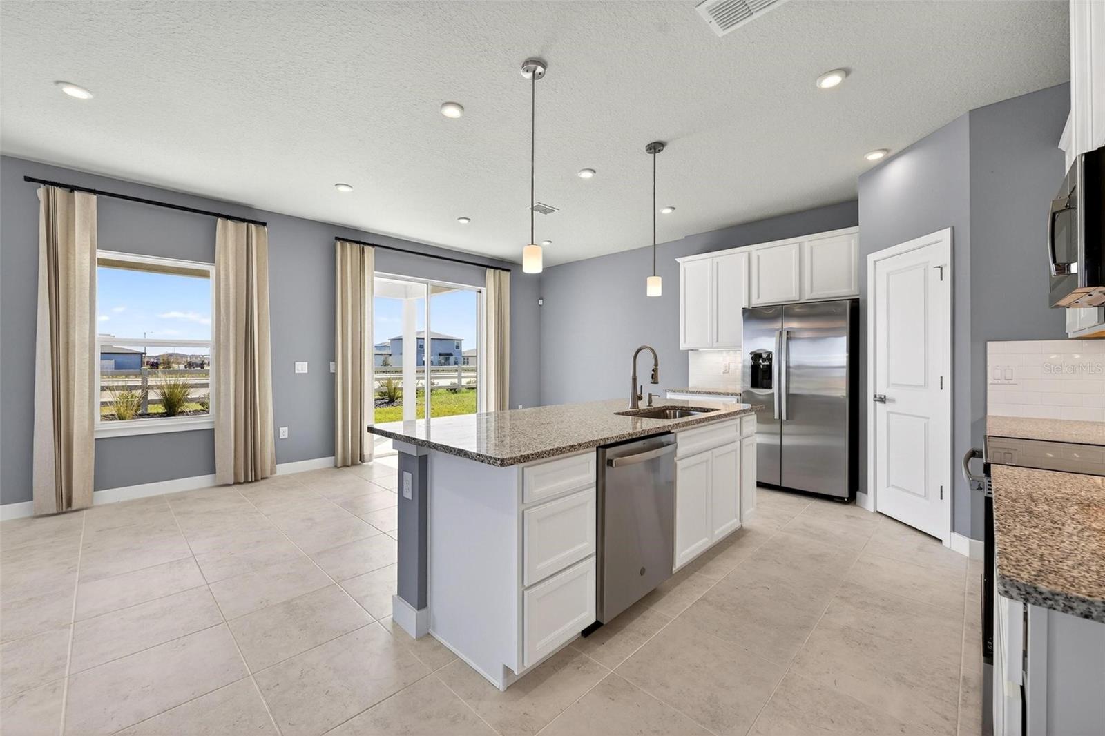 6408 DOMIZIO DR, WINTER HAVEN, FL, 33884